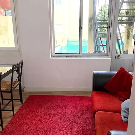 2 Bedrooms With Wifi At شقة