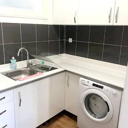 Lejlighed 2 Bedrooms With Wifi At *