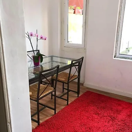 2 Bedrooms With Wifi At *